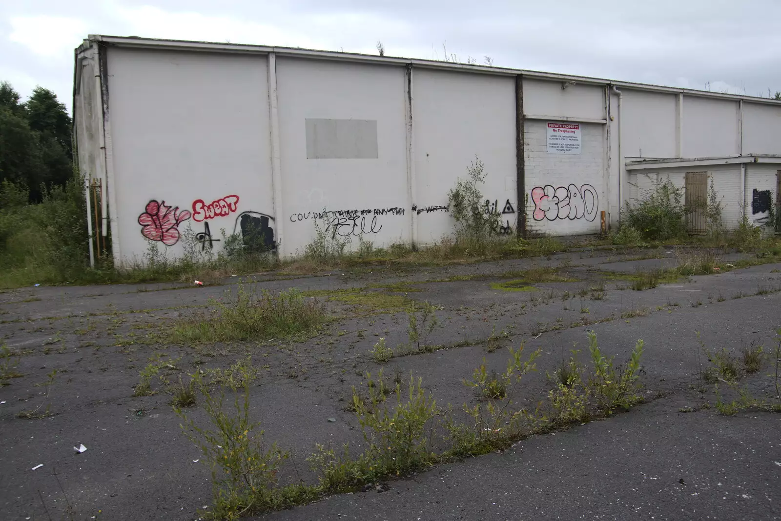 A derelict warehouse on the Link Road, from Walks Around Benbulben and Carrowmore, County Sligo, Ireland - 13th August 2021