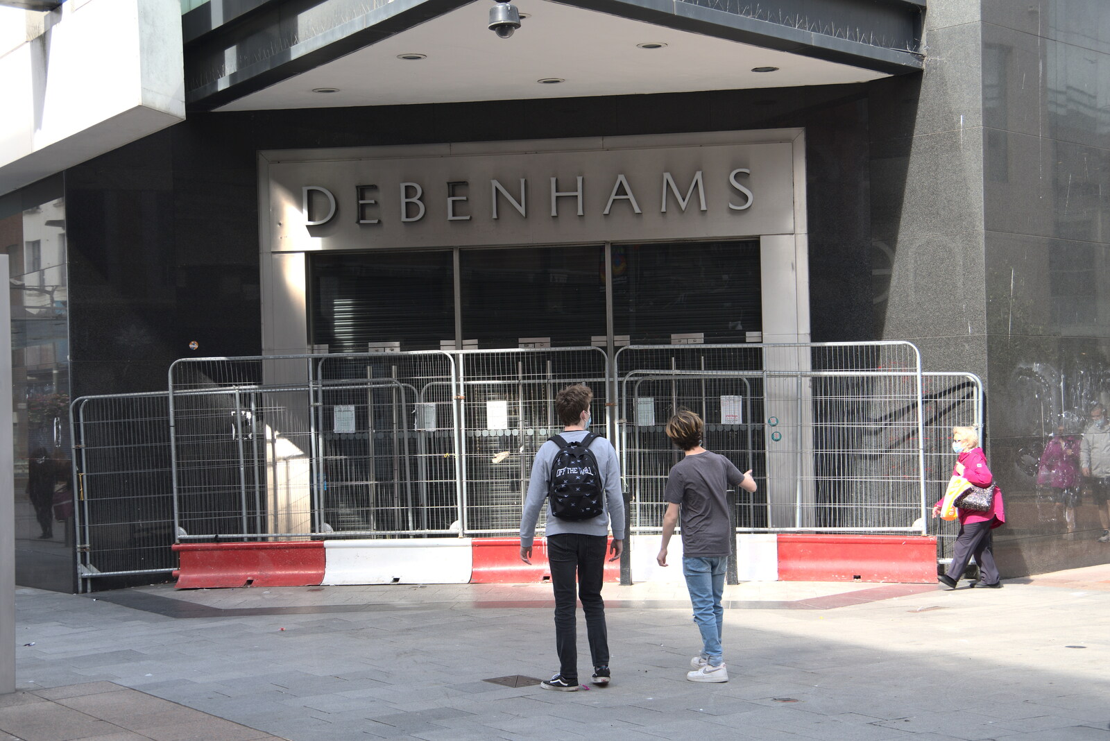 A derelict Debenhams from A Trip to Noddy's, and Dublin City Centre, Wicklow and Dublin, Ireland - 16th August 2021