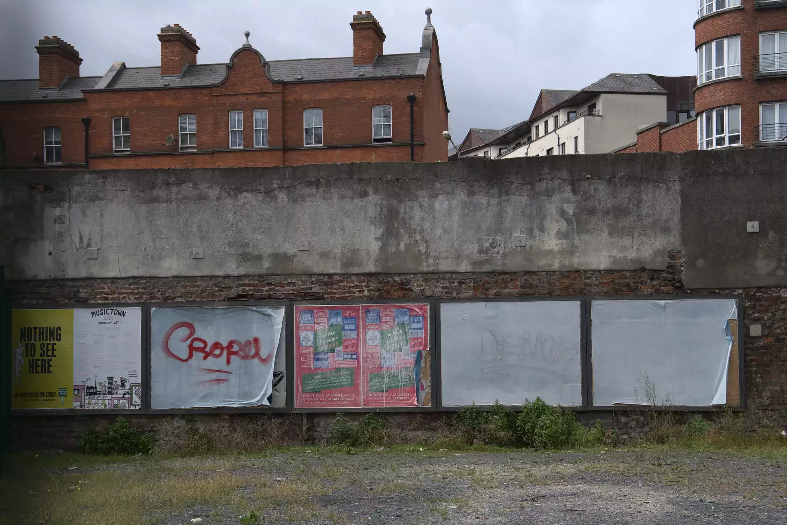 Nothing to see here in a derelict yard, from A Trip to Noddy's, and Dublin City Centre, Wicklow and Dublin, Ireland - 16th August 2021