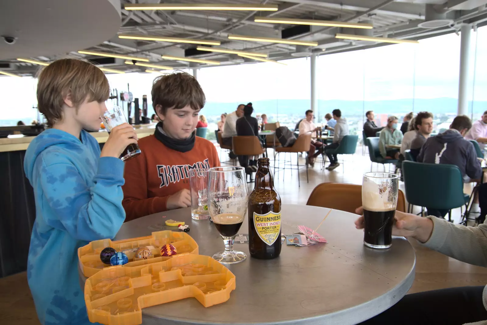 Nosher has a West Indies Porter, from The Guinness Storehouse Tour, St. James's Gate, Dublin, Ireland - 17th August 2021