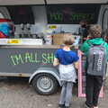 The boys queue for a slushie, Dippy and the City Dinosaur Trail, Norwich, Norfolk - 19th August 2021