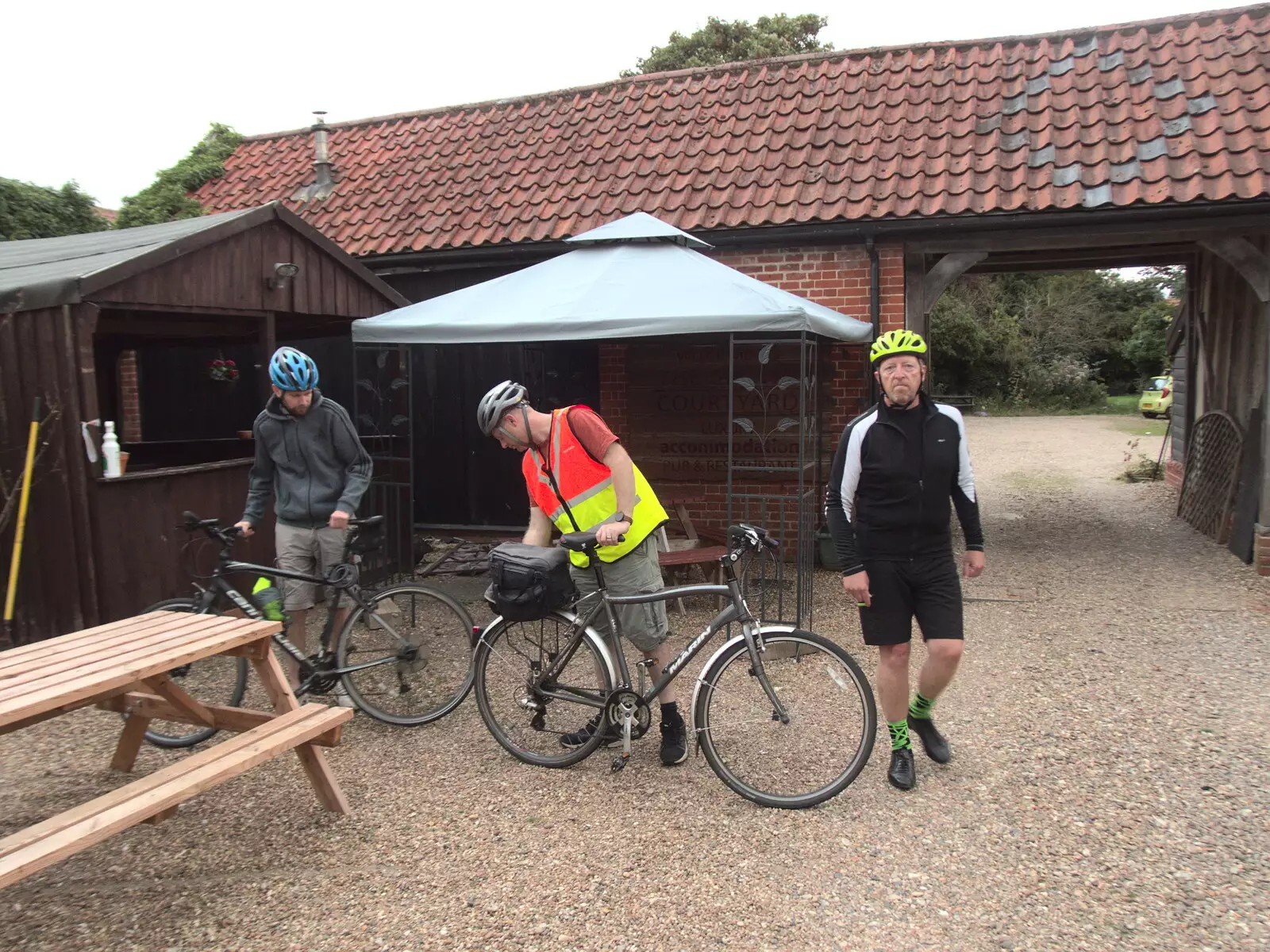 It's time to head off already, from The BSCC at The Crown, Dickleburgh, Norfolk - 19th August 2021