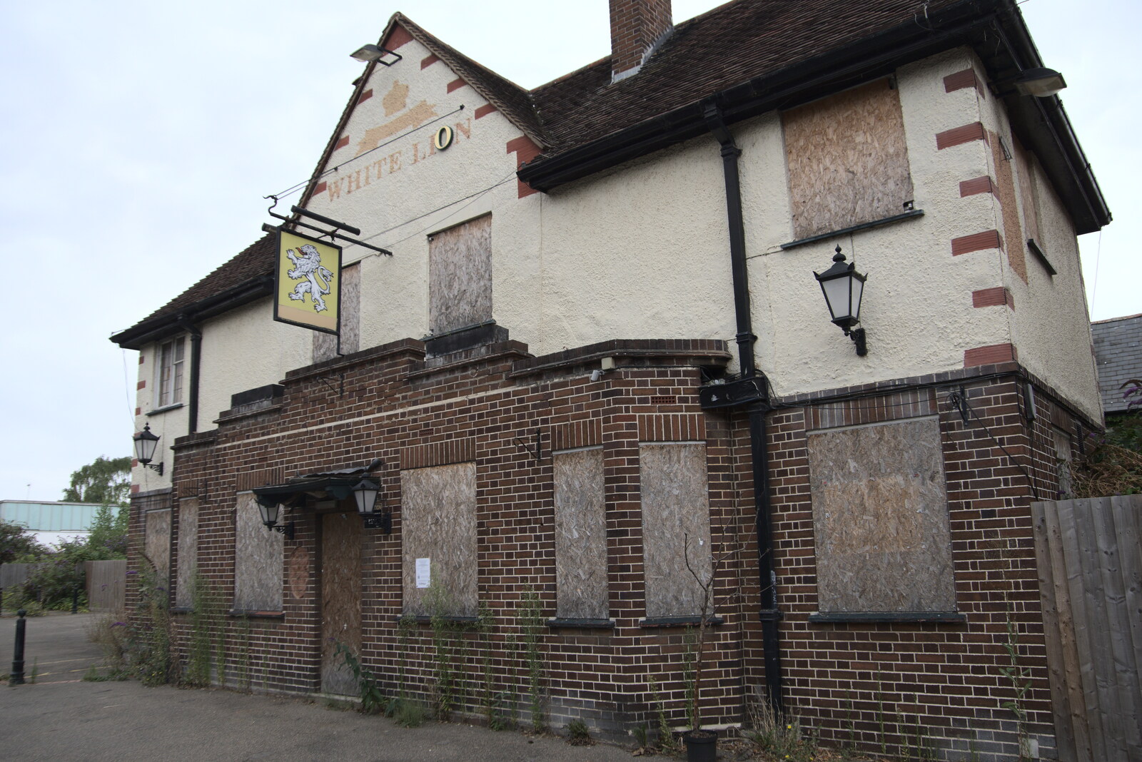 The derelict White Lion in Newmarket from Petay's Wedding Reception, Fanhams Hall, Ware, Hertfordshire - 20th August 2021
