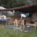 A spoon carver sets up, Maui Waui Festival, Hill Farm, Gressenhall, Norfolk - 28th August 2021