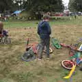 Fred looks at novelty bikes, Maui Waui Festival, Hill Farm, Gressenhall, Norfolk - 28th August 2021