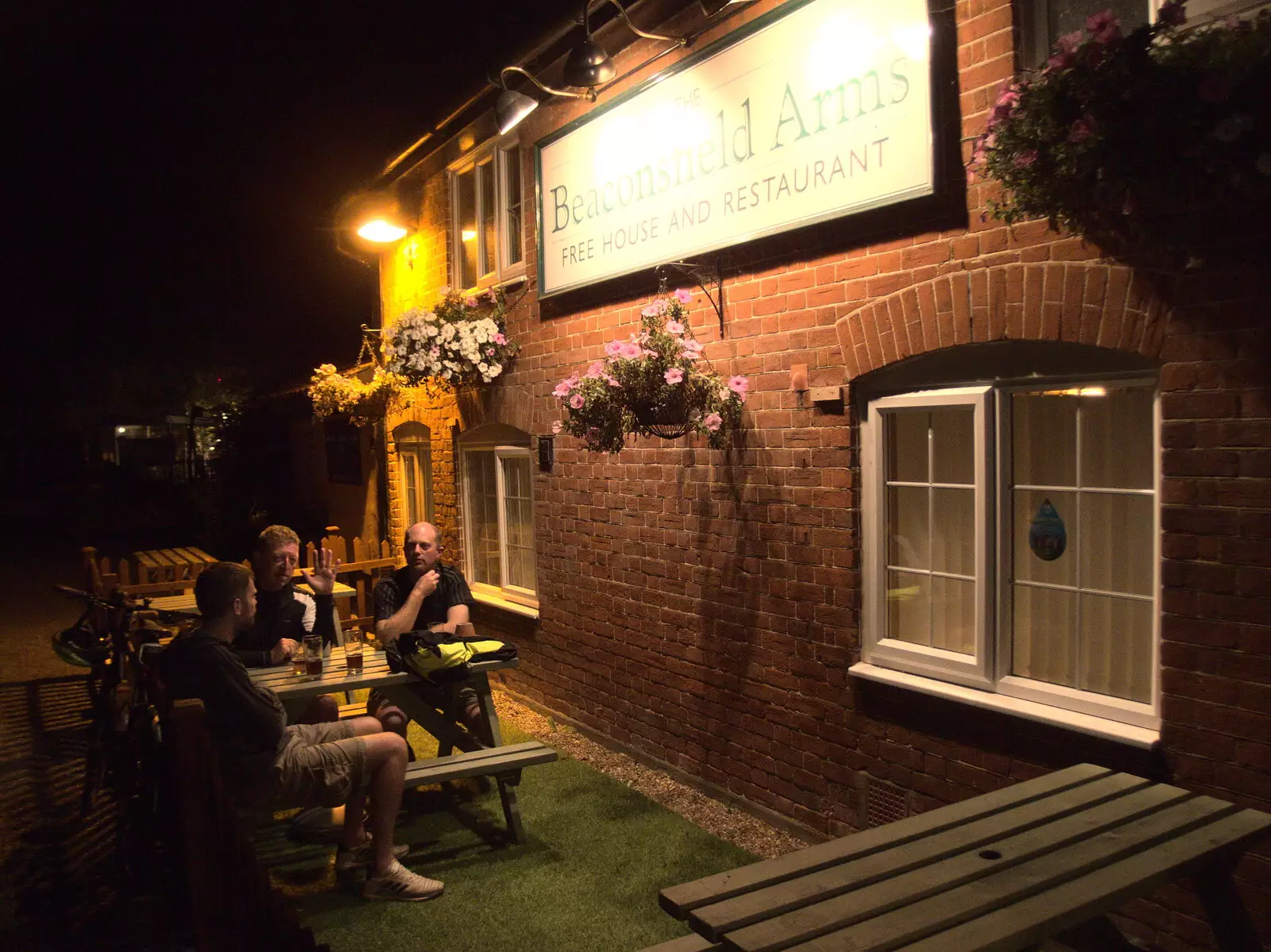 Outside the Beaconsfield Arms, from The Last Weavers Ever, Market Hill, Diss, Norfolk - 10th September 2021