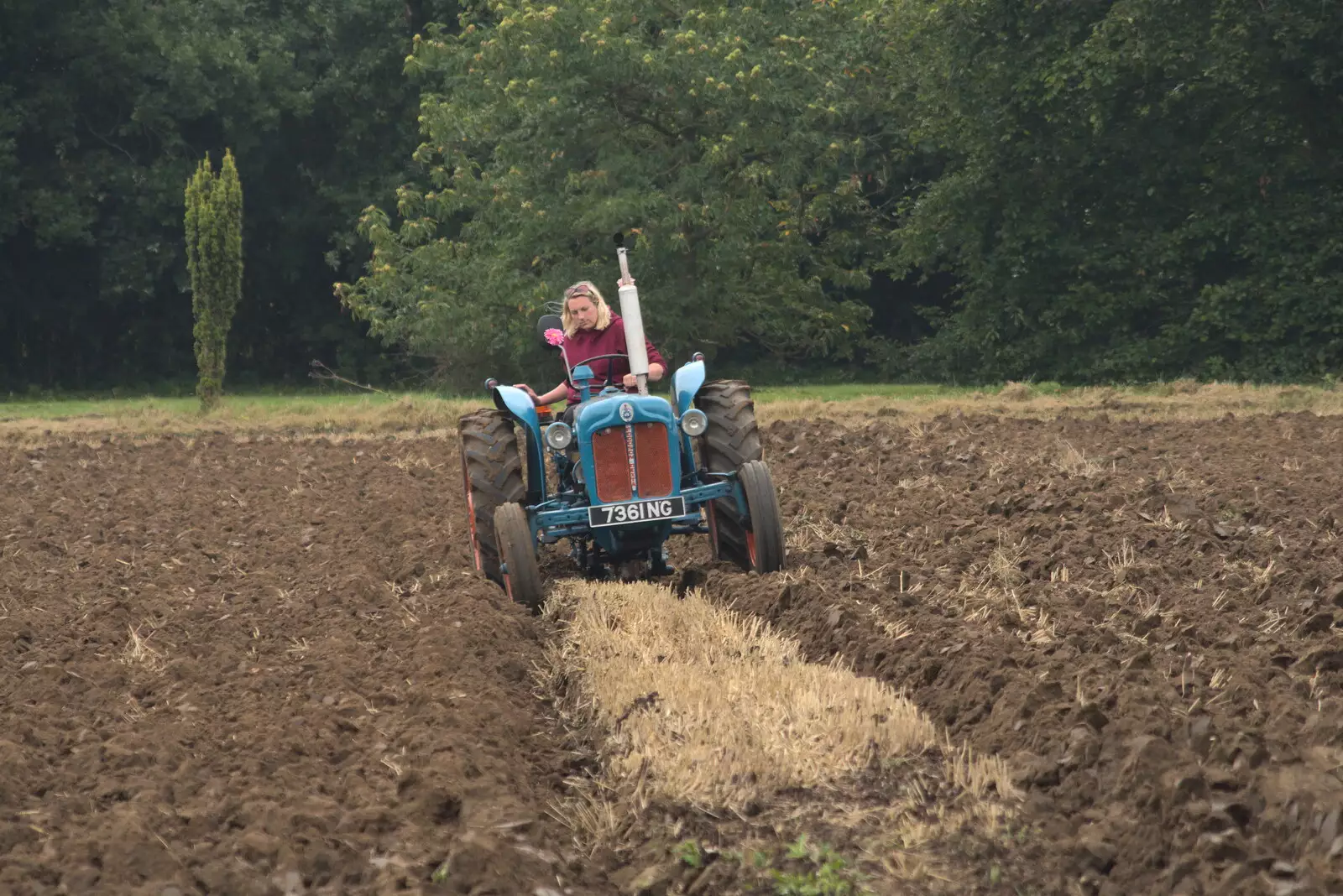 A Fordson does some ploughing, from Vintage Tractor Ploughing, Thrandeston, Suffolk - 26th September 2021