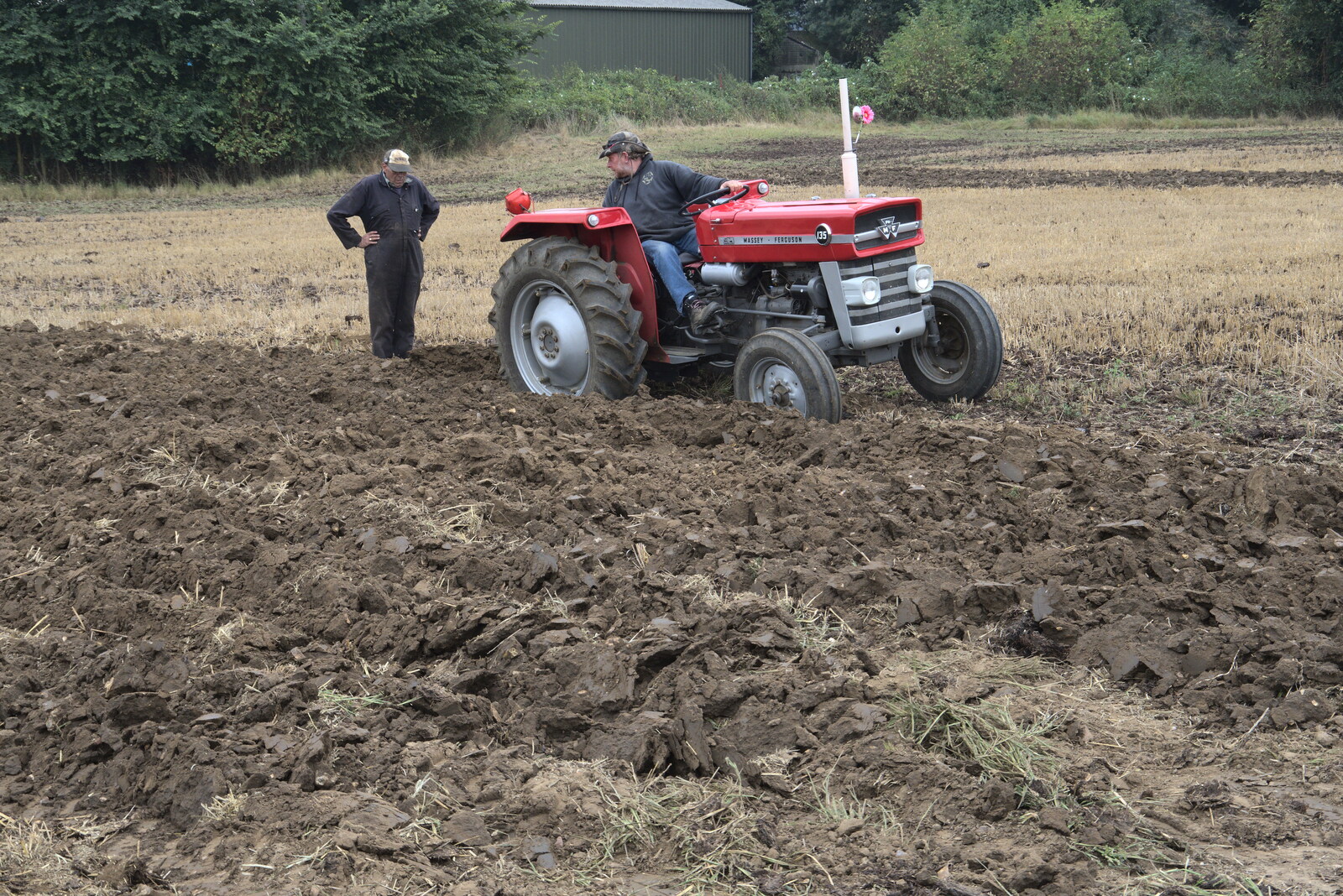 Vintage Tractor Ploughing, Thrandeston, Suffolk - 26th September 2021: There's more wheel spinning