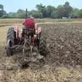 Another run up the field, Vintage Tractor Ploughing, Thrandeston, Suffolk - 26th September 2021