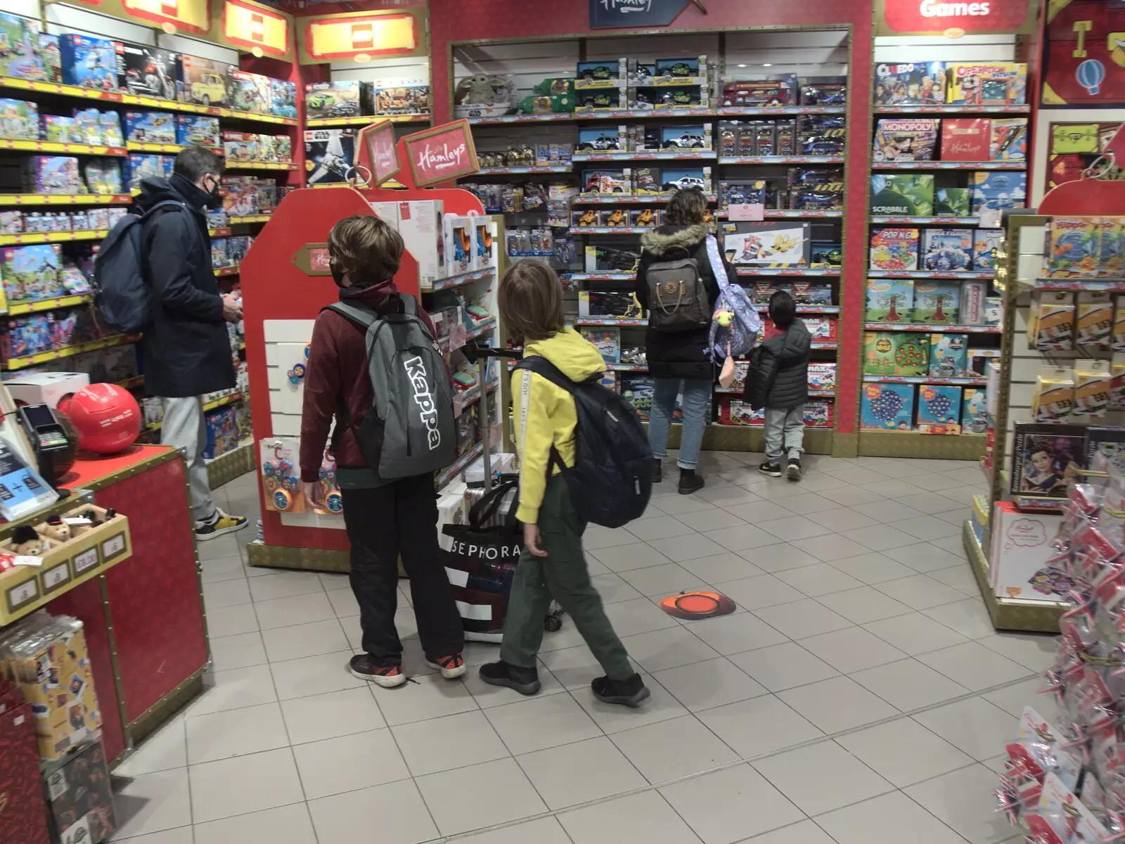 The boys gravitate to the Hanley's shop, from Five Days in Lanzarote, Canary Islands, Spain - 24th October 2021