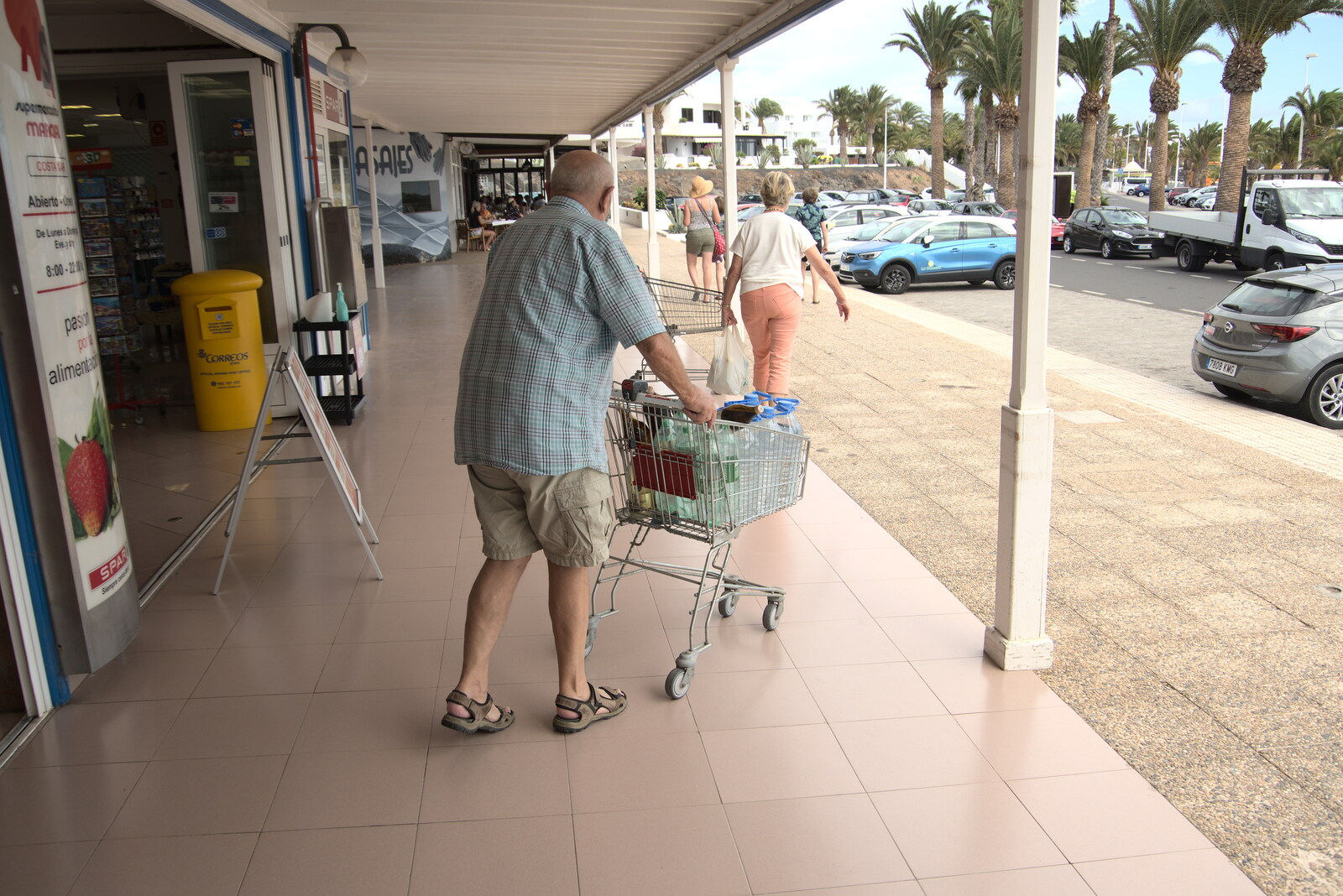 Someone's got a whole trolley full of water from Five Days in Lanzarote, Canary Islands, Spain - 24th October 2021