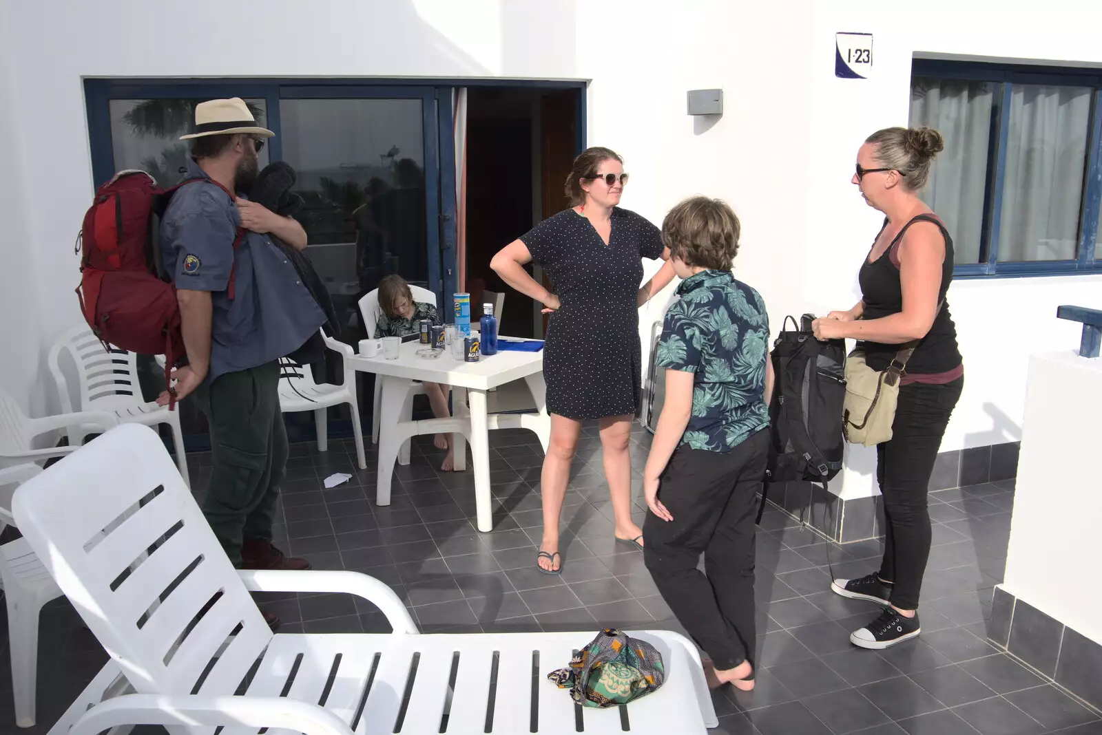 Noddy and Jilly head off to catch their flight, from Five Days in Lanzarote, Canary Islands, Spain - 24th October 2021