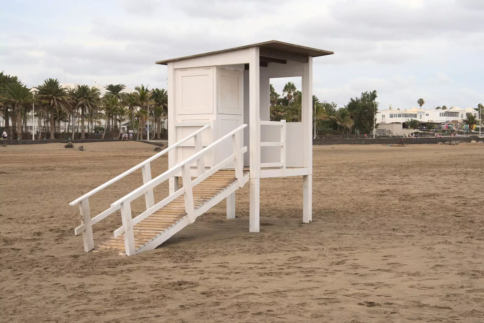 A lifeguard hut on the Playa de los Pocillos, from Five Days in Lanzarote, Canary Islands, Spain - 24th October 2021