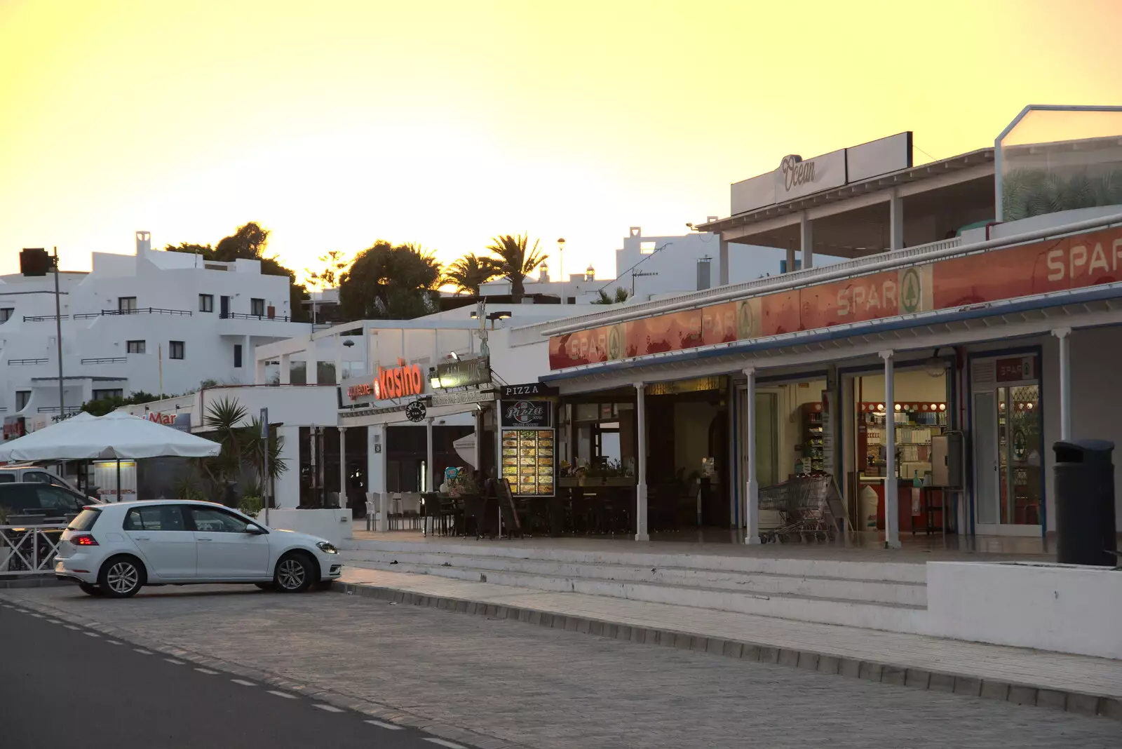 The sun sets over the Spar, from Five Days in Lanzarote, Canary Islands, Spain - 24th October 2021