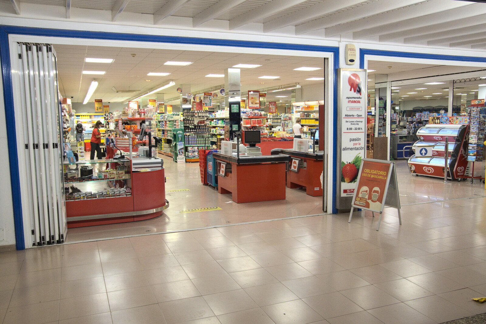 The Spar supermarket, open to the street from Five Days in Lanzarote, Canary Islands, Spain - 24th October 2021