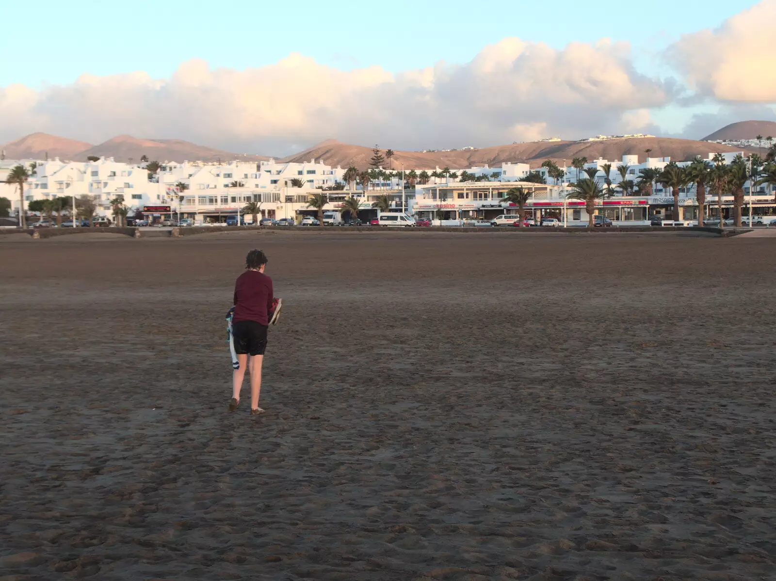 Fred heads off up the beach, from The Volcanoes of Lanzarote, Canary Islands, Spain - 27th October 2021