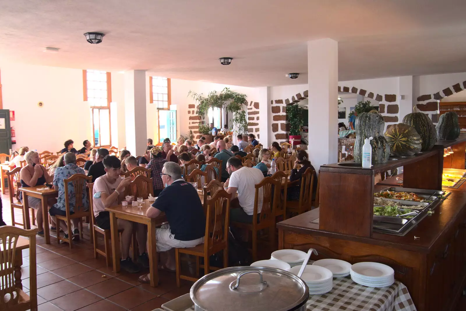 Another view of the packed canteen, from The Volcanoes of Lanzarote, Canary Islands, Spain - 27th October 2021