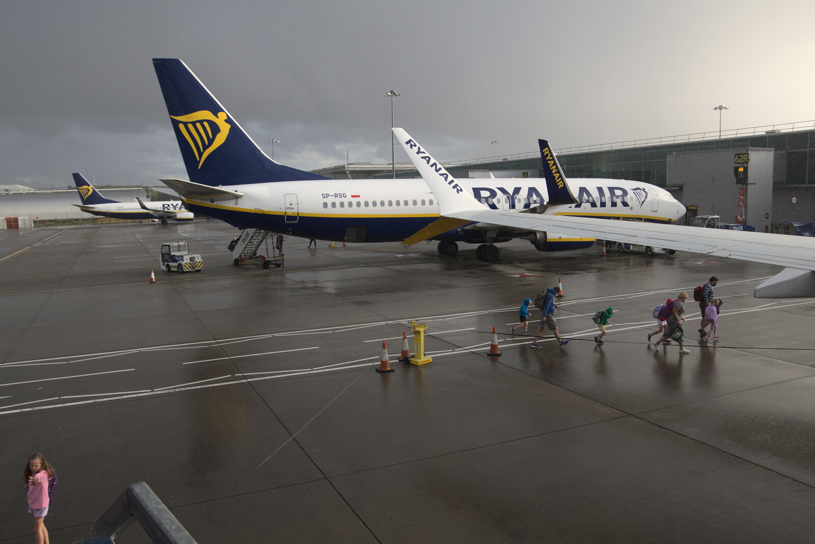 It's lashing it down at Stansted from The Volcanoes of Lanzarote, Canary Islands, Spain - 27th October 2021