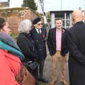 Clive chats to a Hartismere teacher, The GSB and Remembrance Day Parades, Eye and Botesdale, Suffolk - 14th November 2021