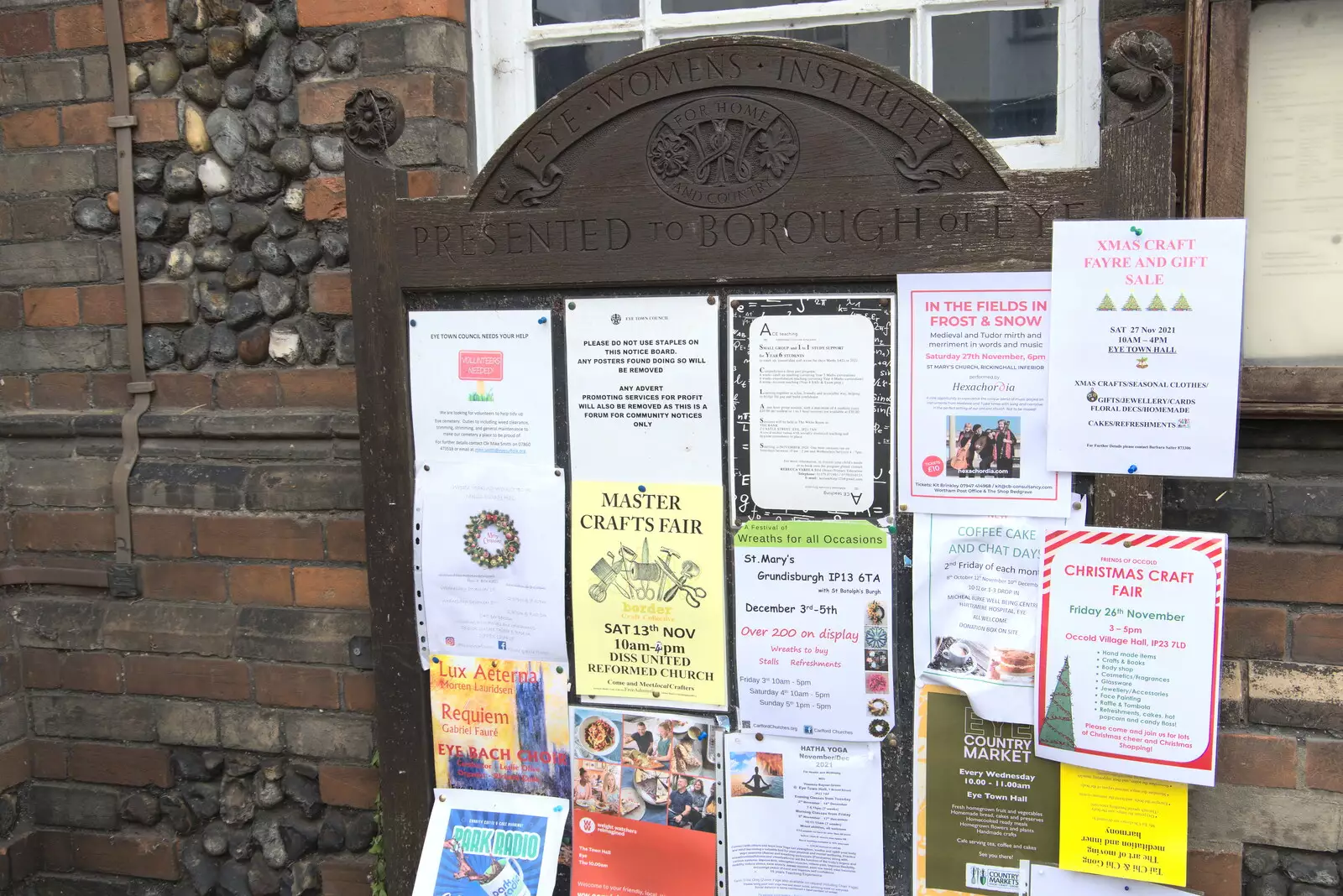 The WI sign, as presented to the old Borough of Eye, from The GSB and Remembrance Day Parades, Eye and Botesdale, Suffolk - 14th November 2021