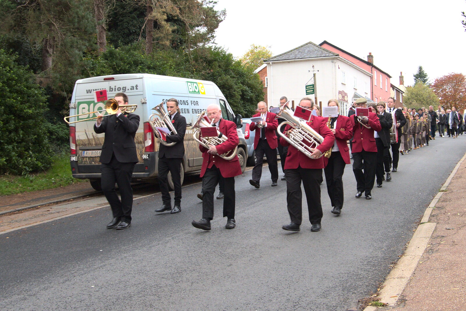 The band sets off, for the first time in two years from The GSB and Remembrance Day Parades, Eye and Botesdale, Suffolk - 14th November 2021