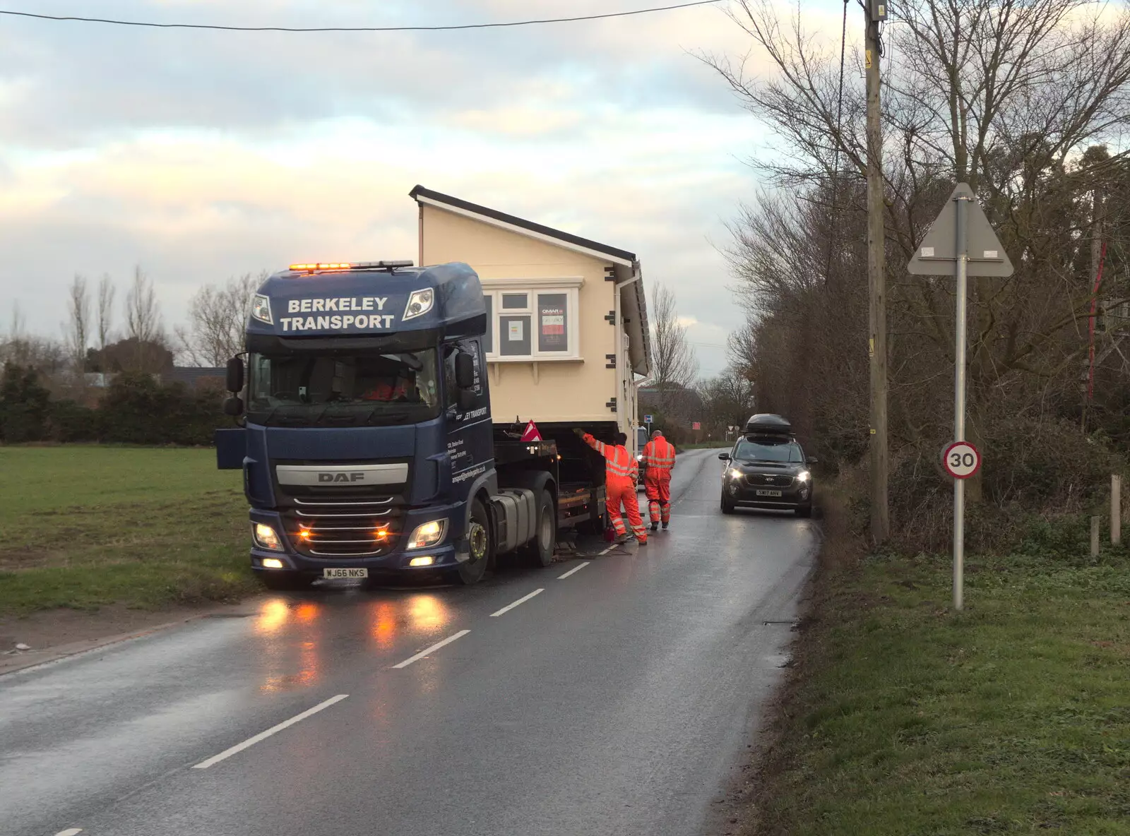 There's a struggle with the mobile home, from The Eye Lights Switch On, Eye, Suffolk - 3rd December 2021