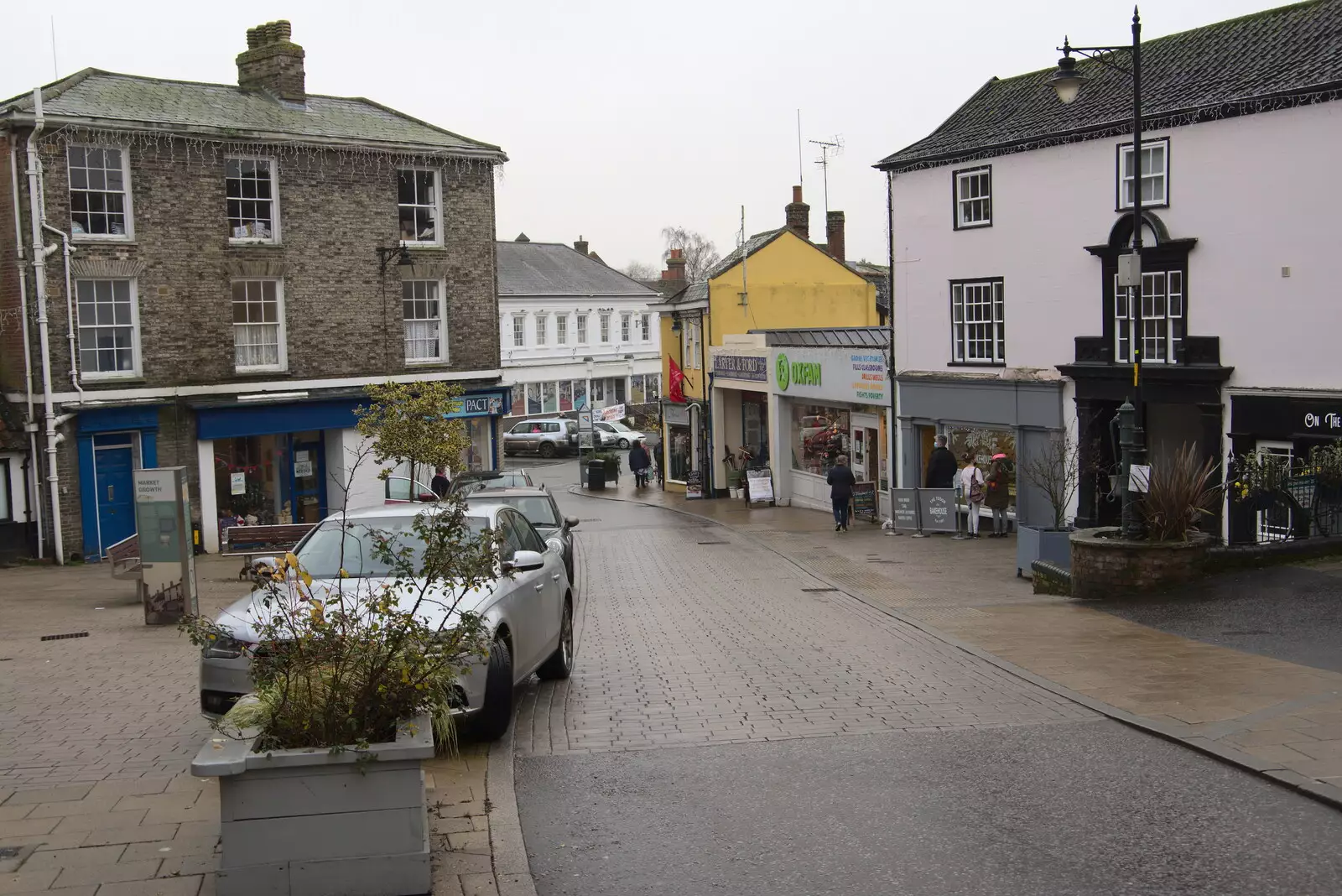 Market (or Pump) Hill in Diss, from GSB Carols and Beer With the Lads, Thornham and Thorndon, Suffolk  - 18th December 2021