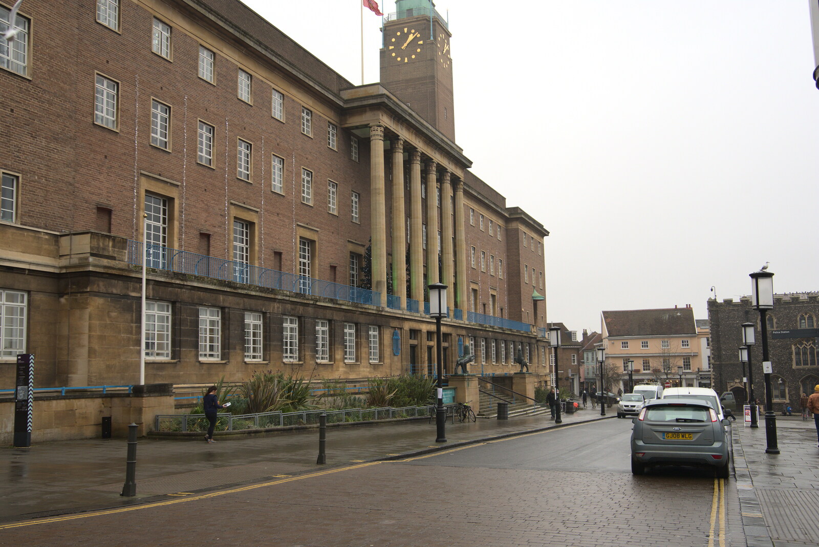 Norwich City Hall from Scooters and a Bit of Christmas Shopping, Eye and Norwich, Norfolk - 23rd December 2021