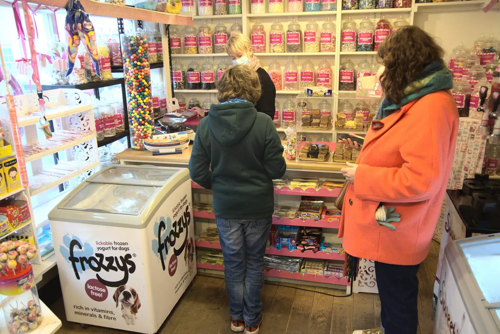 Fred buys yet more sweets, from A Few Hours at the Seaside, Southwold, Suffolk - 27th December 2021