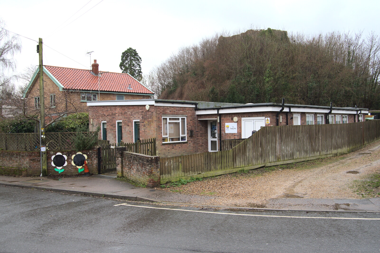 The former Eye Sure Start/children's centre from New Year's Day, Brome, Suffolk - 1st January 2022