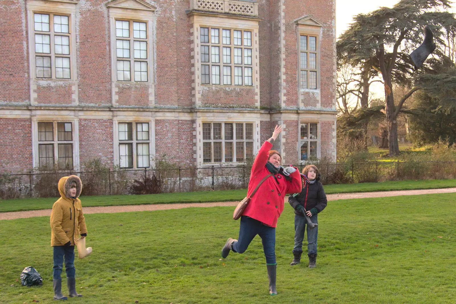 Isobel does Welly Wanging, from A Visit to Blickling Hall, Aylsham, Norfolk - 9th January 2022