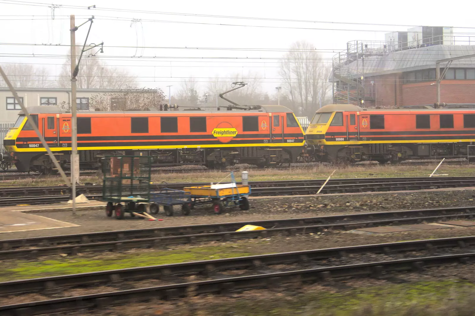 Class 90 90008 has been repainted as Freightliner, from A Trip to the Natural History Museum, Kensington, London - 15th January 2022