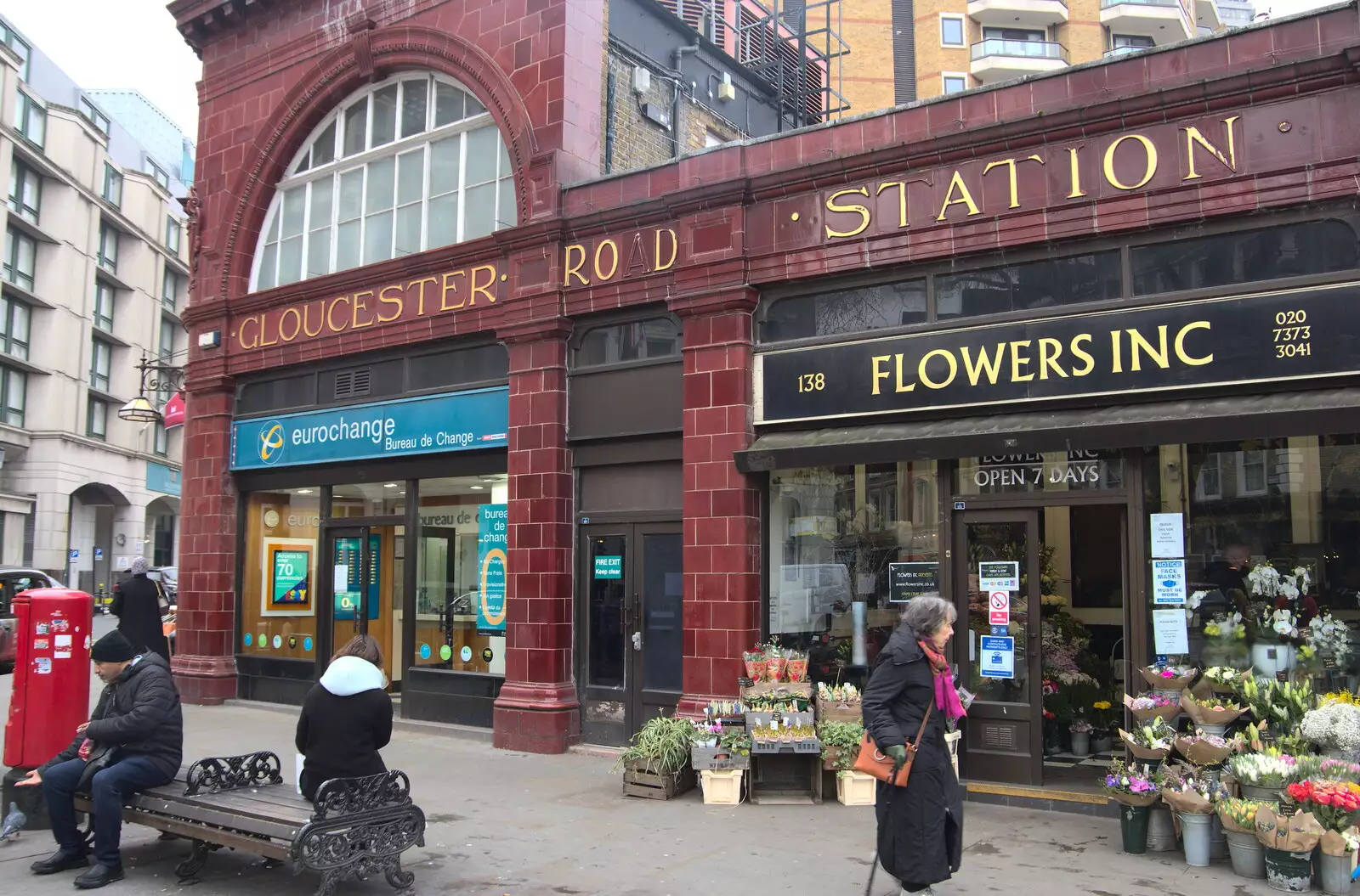 The nicely tiled Gloucester Road station, from A Trip to the Natural History Museum, Kensington, London - 15th January 2022