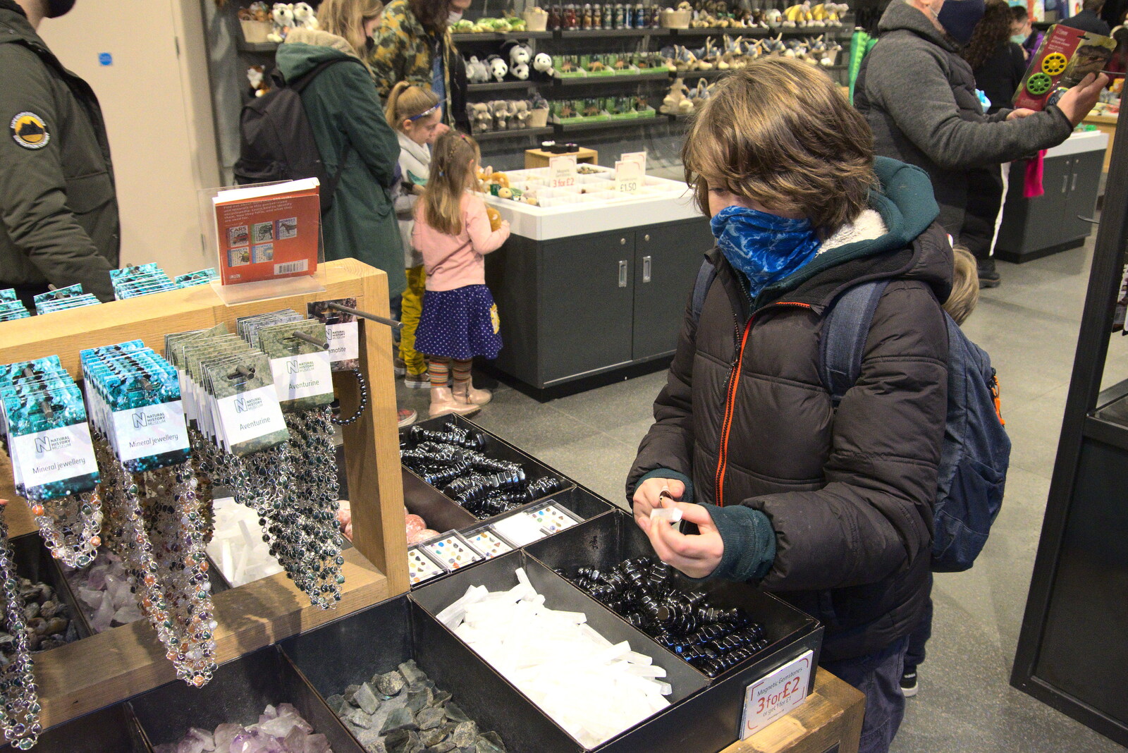 Fred buys some science rocks from A Trip to the Natural History Museum, Kensington, London - 15th January 2022