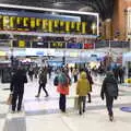 Liverpool Street Station and its information sign, A Trip to the Natural History Museum, Kensington, London - 15th January 2022