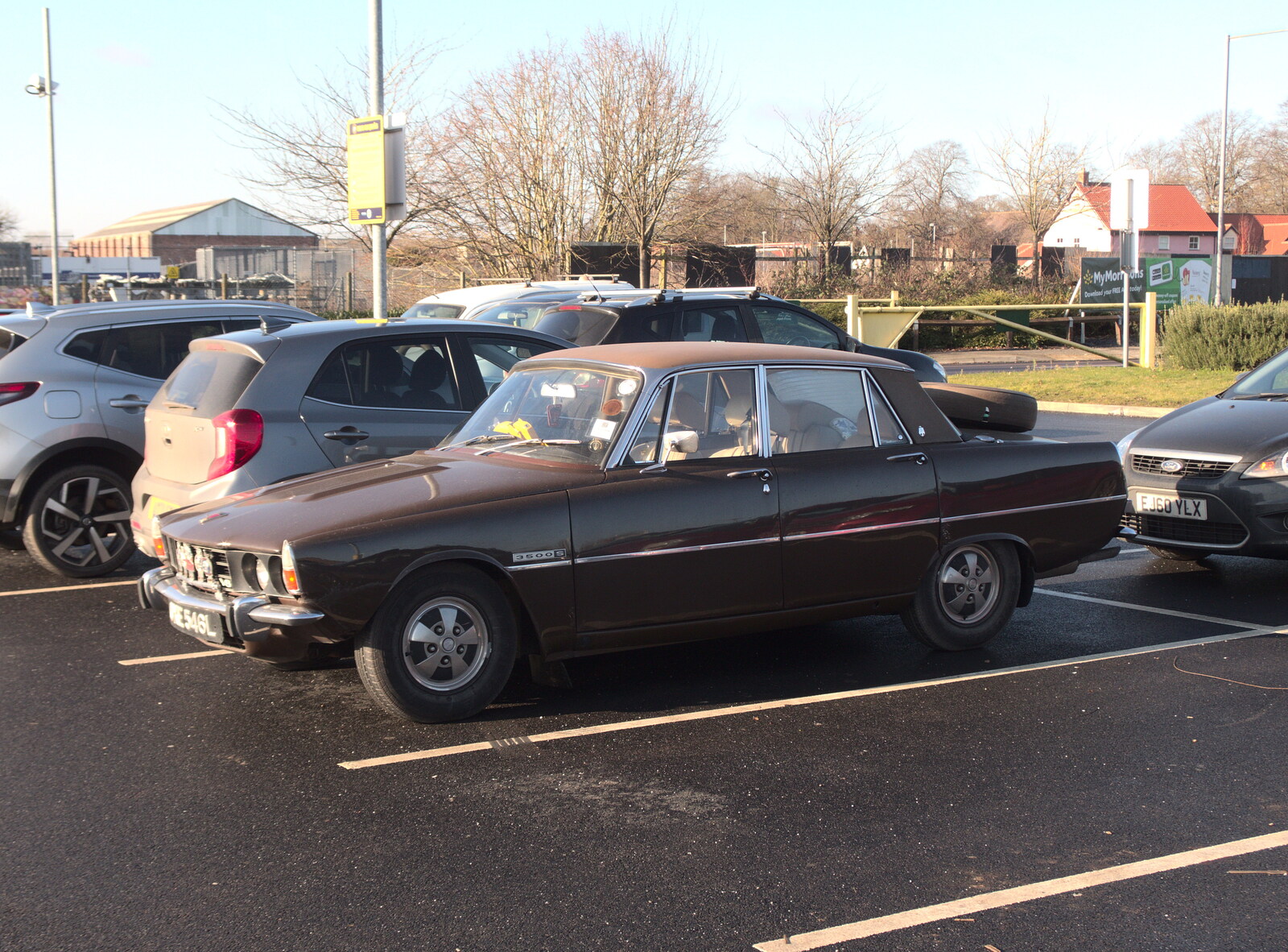 There's a nice 1972 Rover 3500S in Morrisons from Supercharged Electrons and Pizza at the Village Hall, Brome, Suffolk - 23rd January 2022