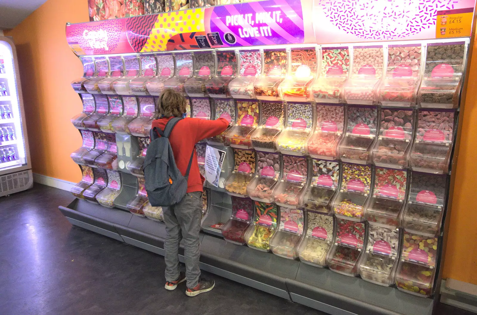 Fred loads up at the pick'n'mix , from A Trip to the Odeon Cinema, Riverside, Norwich - 29th January 2022