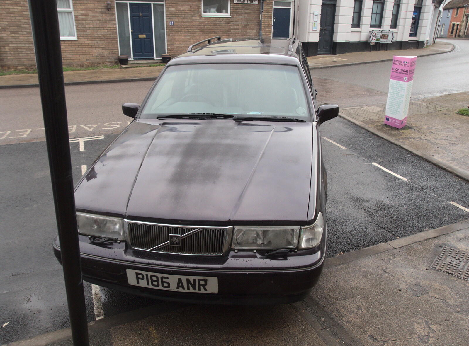 Quality parking in Eye from The Lost Pubs of Norwich, Norfolk - 13th February 2022