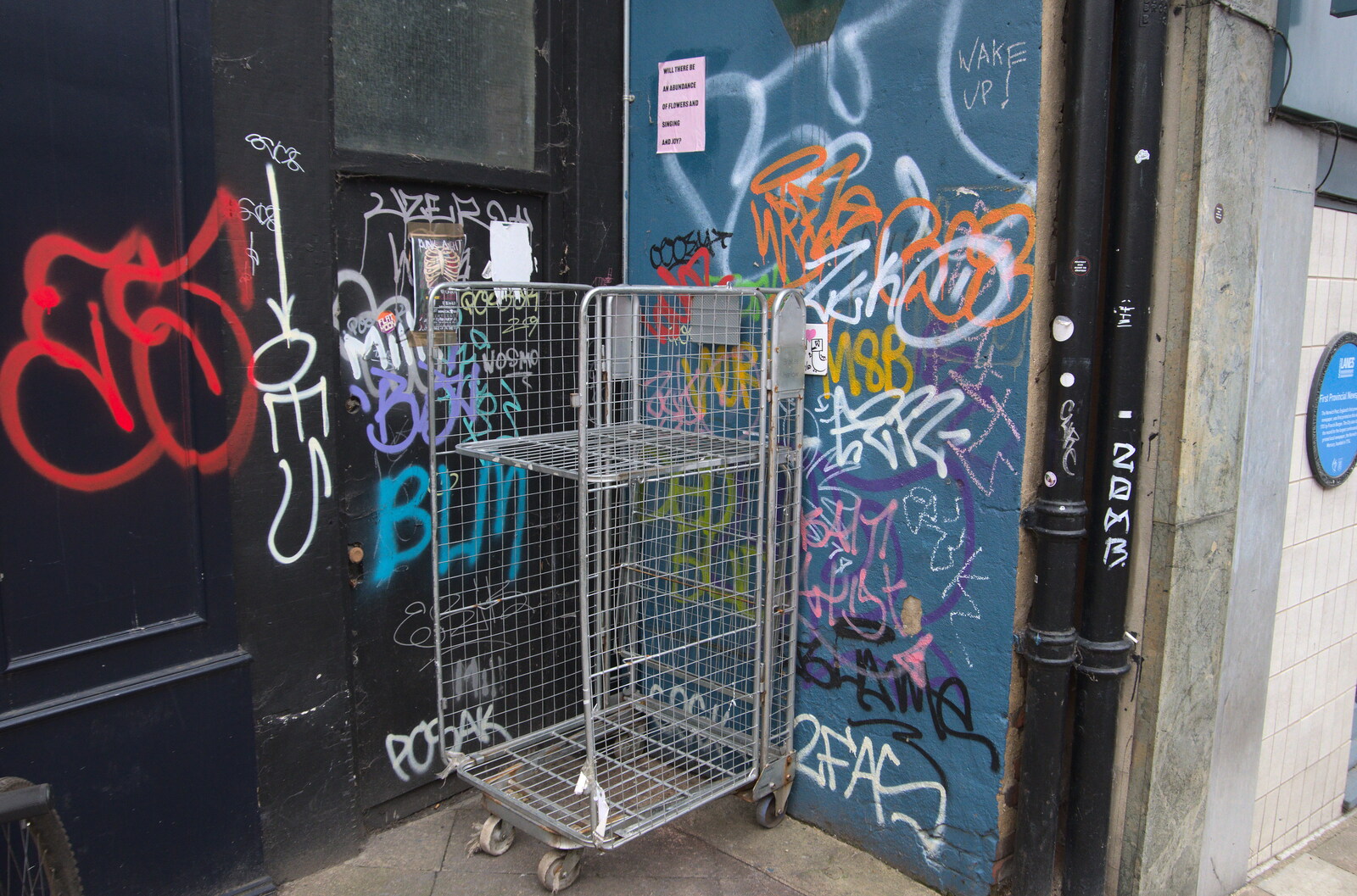 More graffiti and an abandoned trolley from The Lost Pubs of Norwich, Norfolk - 13th February 2022