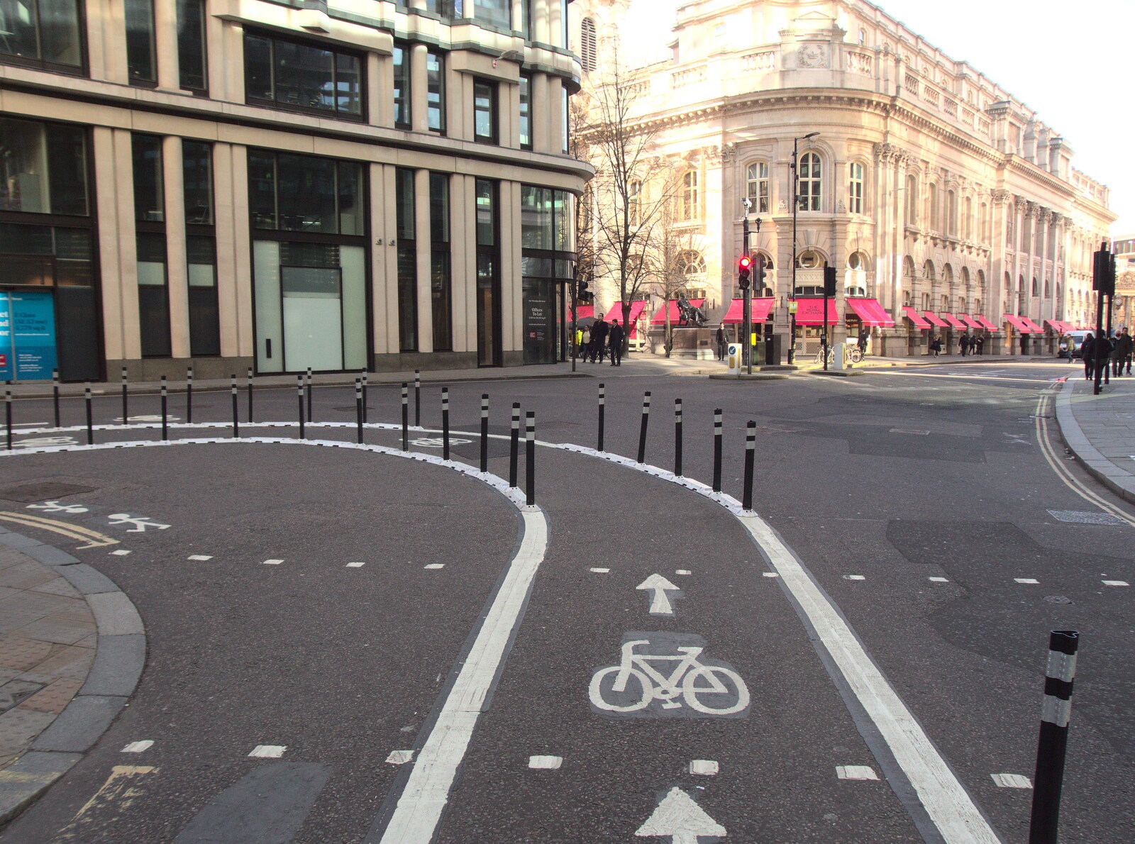 The new bike lane meets Threadneedle Street from The Last Trip to the SwiftKey Office, Paddington, London - 23rd February 2022