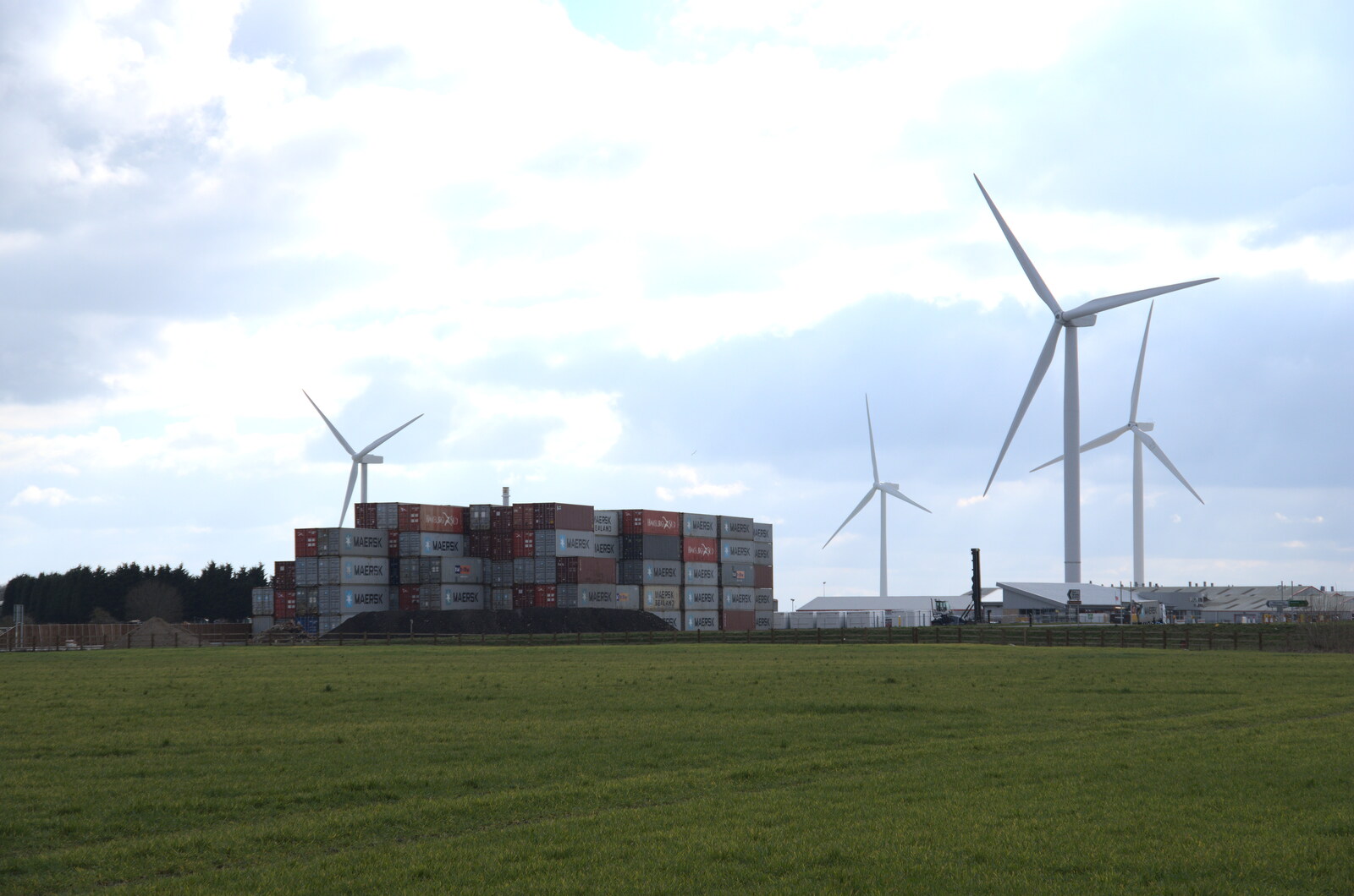Container Mountain and the wind turbines from Weybread Pits and a Sunday Walk, Brome, Suffolk - 6th March 2022