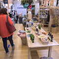 2022 Isobel looks at crafts in the indoor market