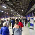 2022 Herds of people at Greenwich North tube station 