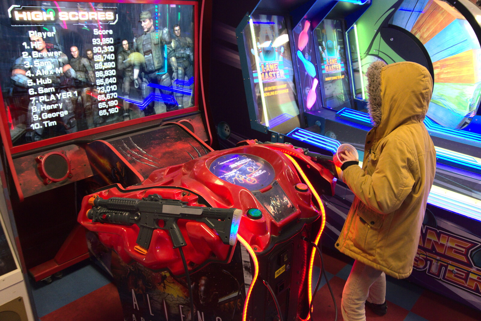 Harry looks at the Aliens shoot-em-up game from Genesis at the O2, North Greenwich, London - 24th March 2022