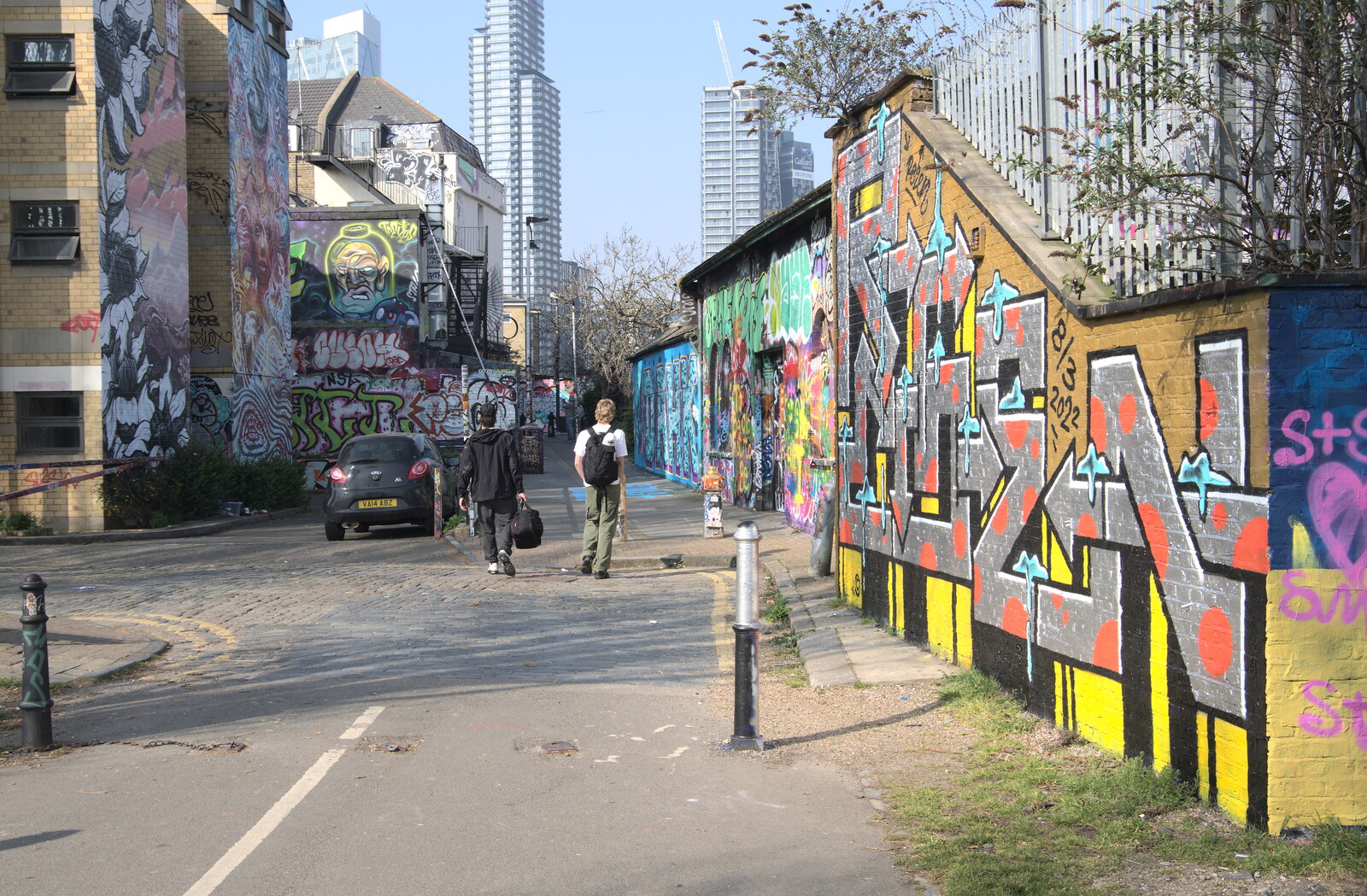 A Walk Around the South Bank, London - 25th March 2022: The path back to Brick Lane