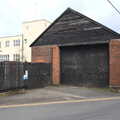 An old garage/shed on Chapel Street in Diss, A Trip Down South, New Milton, Hampshire - 9th April 2022