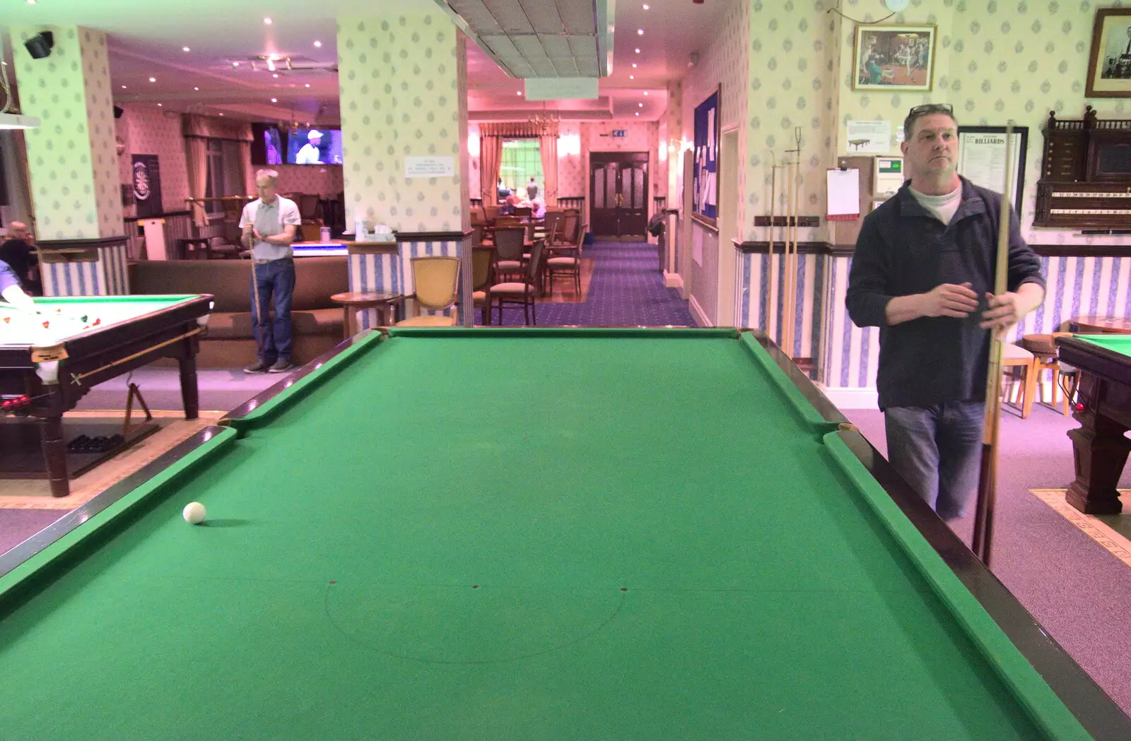 Snooker in the Con Club, from A Trip Down South, New Milton, Hampshire - 9th April 2022