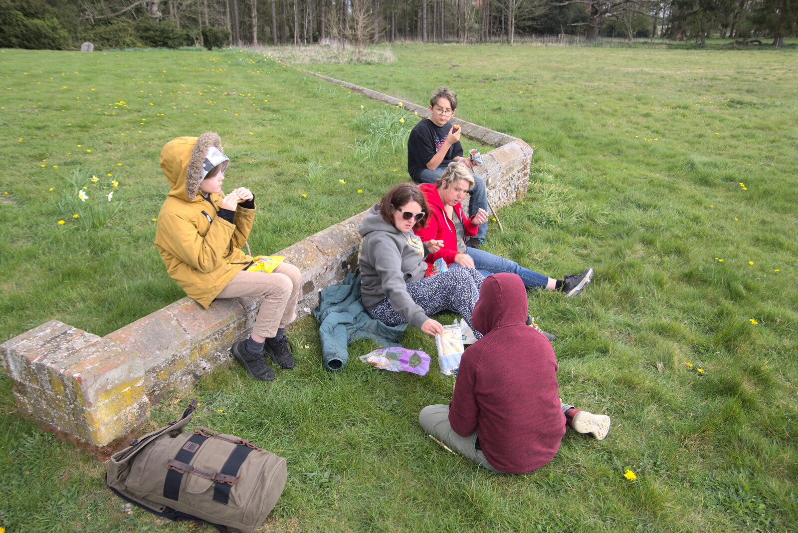 A Camper-Van Trip, West Harling, Norfolk - 13th April 2022: We eat a picnic by the church