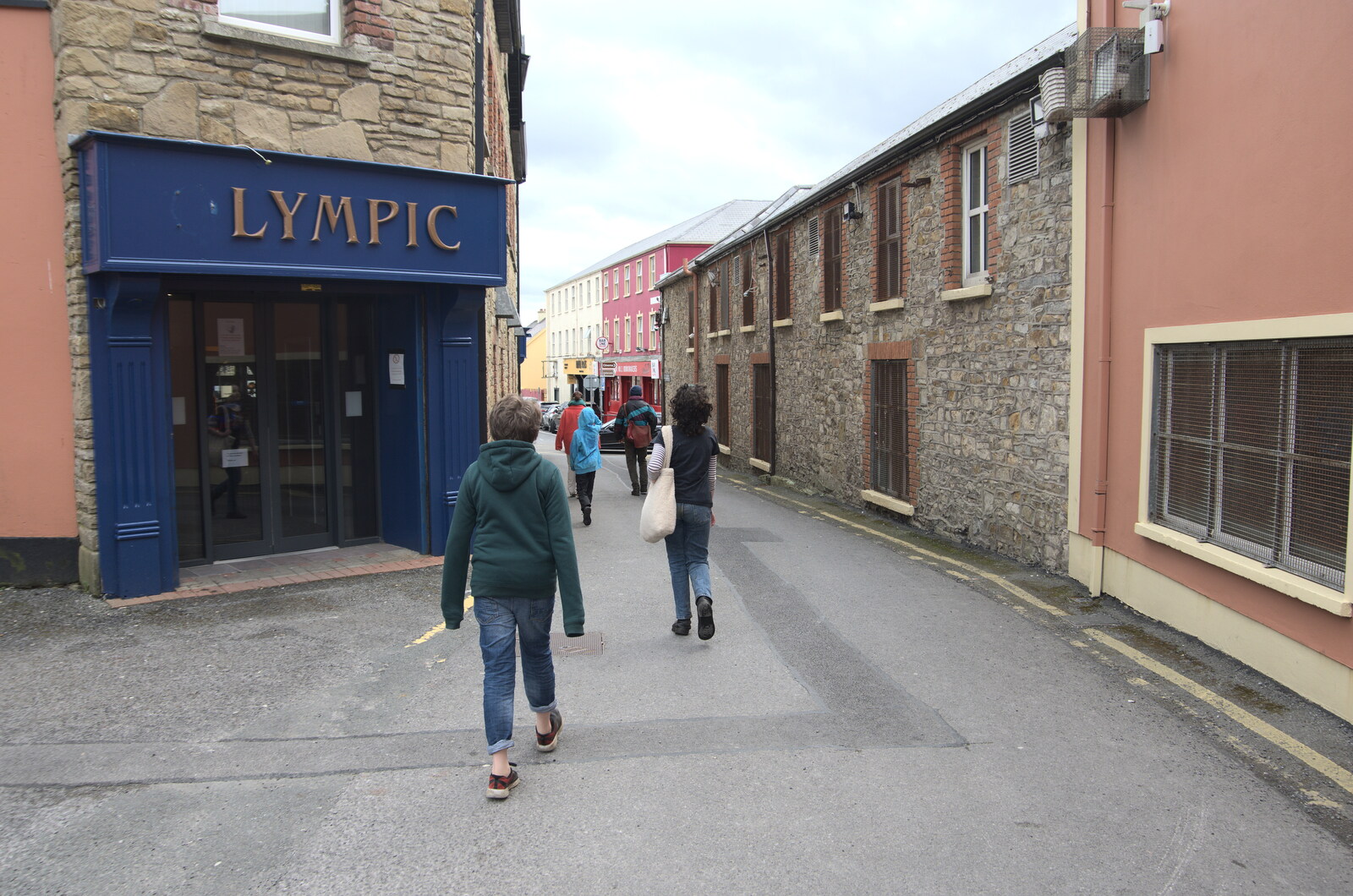 Fred walks past the Lympic nightclub from Manorhamilton and Bundoran, Leitrim and Donegal, Ireland - 16th April 2022