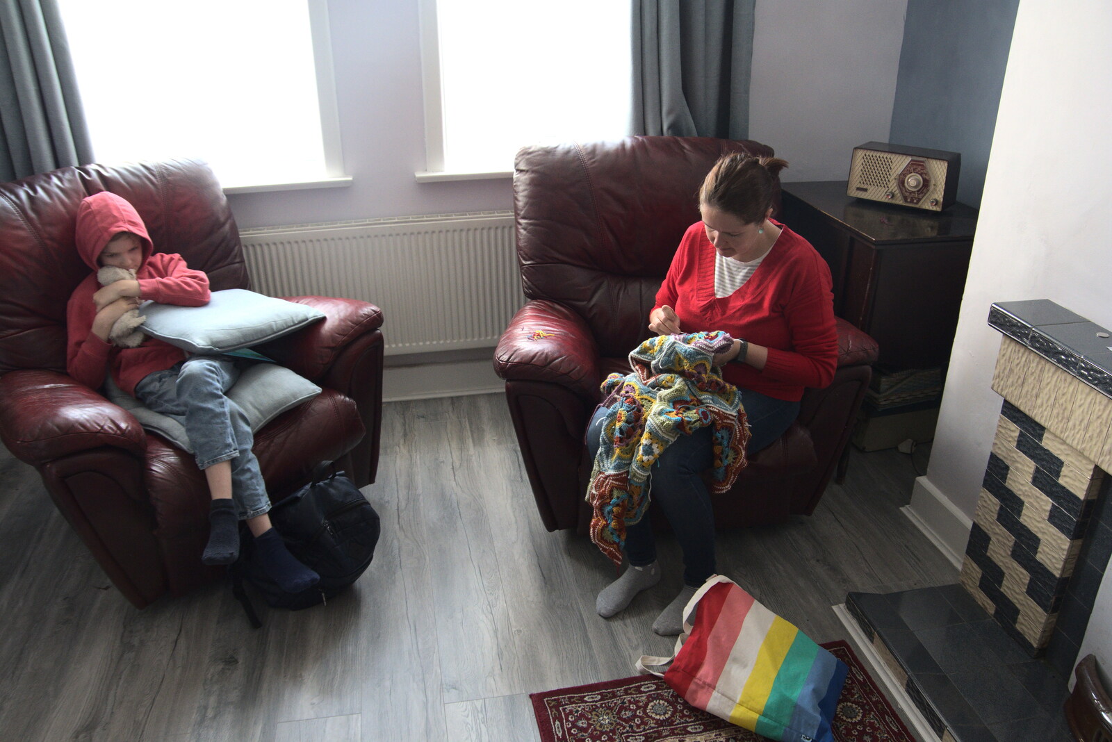 Isobel does more crochet in the lounge from Manorhamilton and Bundoran, Leitrim and Donegal, Ireland - 16th April 2022